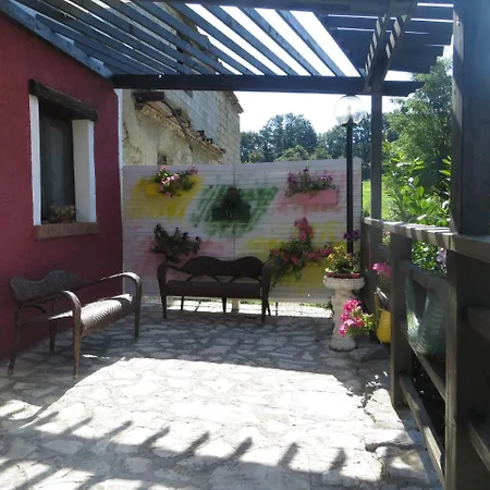 Bed & Breakfast Borgo Lamurese 3*